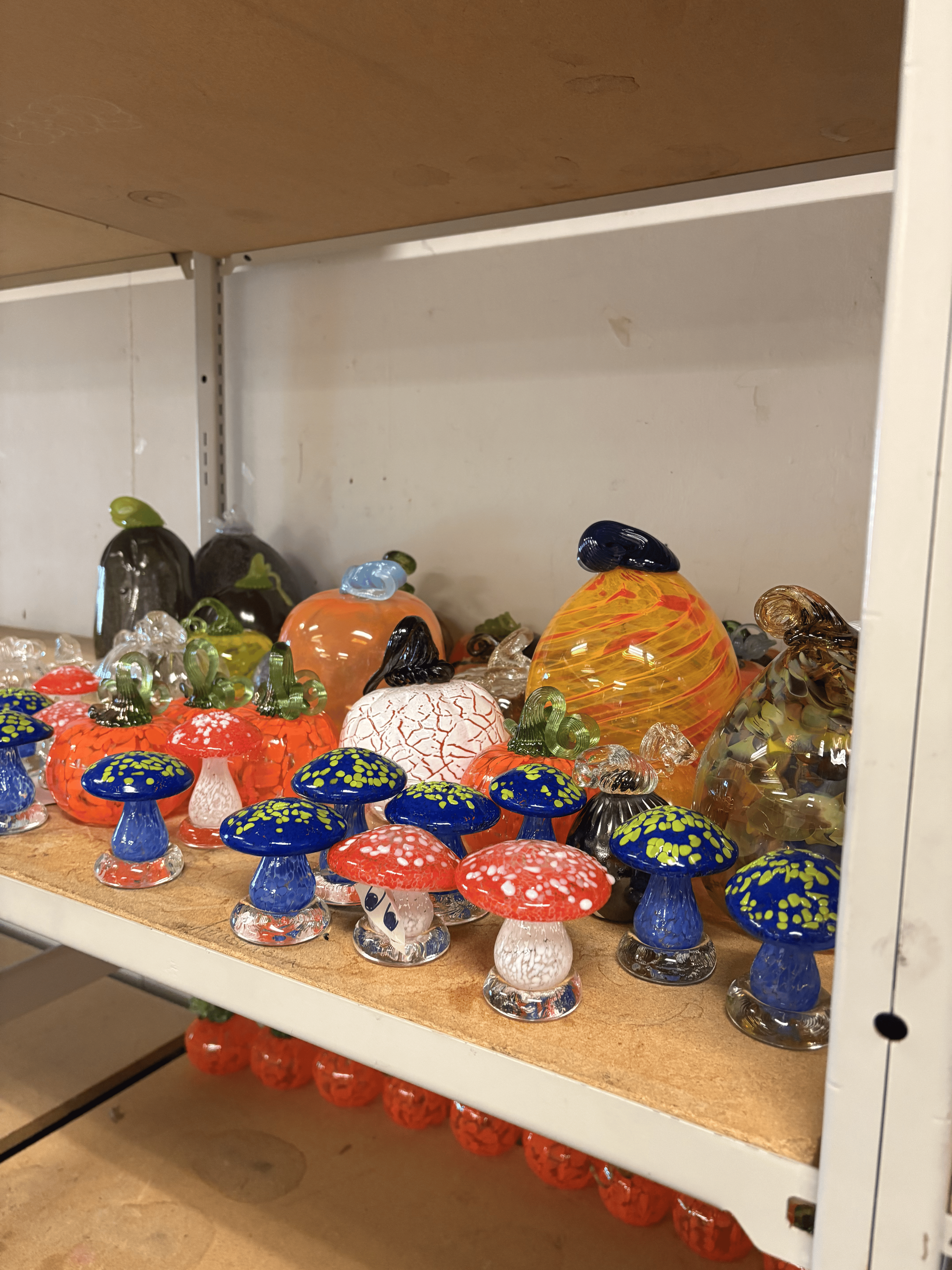 minature 3d glass sculpture, object is made from glass, made in the craft and design (glass) program at sheridan